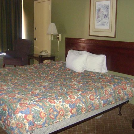 Knights Inn Gastonia Δωμάτιο φωτογραφία