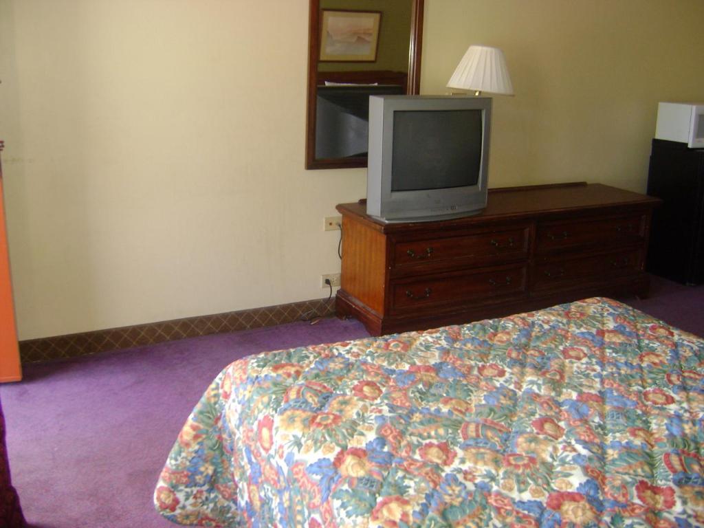 Knights Inn Gastonia Δωμάτιο φωτογραφία