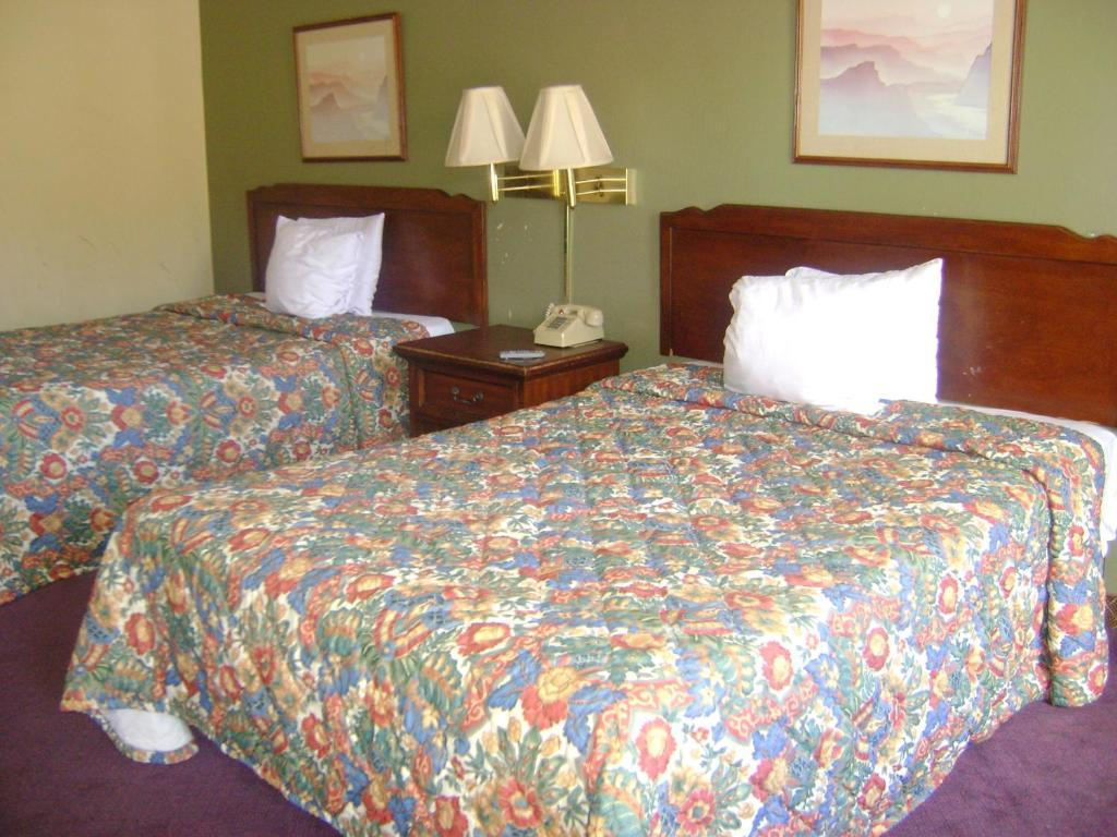Knights Inn Gastonia Δωμάτιο φωτογραφία
